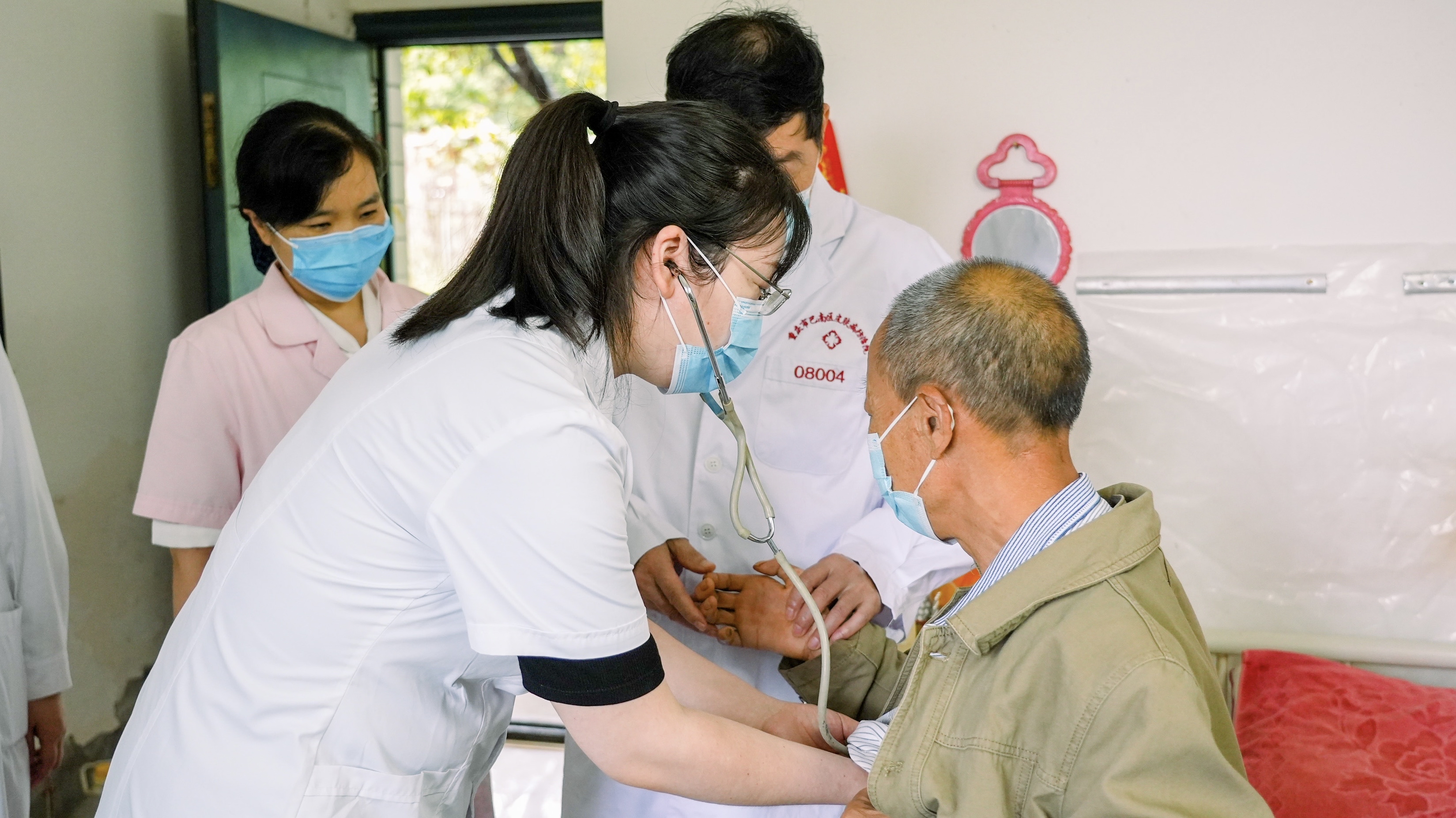 奋斗者·正青春|医者蒋朝辉:坚守在麻风病防治一线