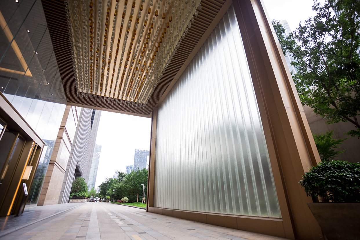 阿普尔u型玻璃超白钢化u玻厂家价格查询杭州迪凯金座幕墙案例