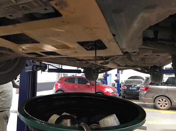 别克多少公里换变速箱油,别克君威5万公里需要换什么?