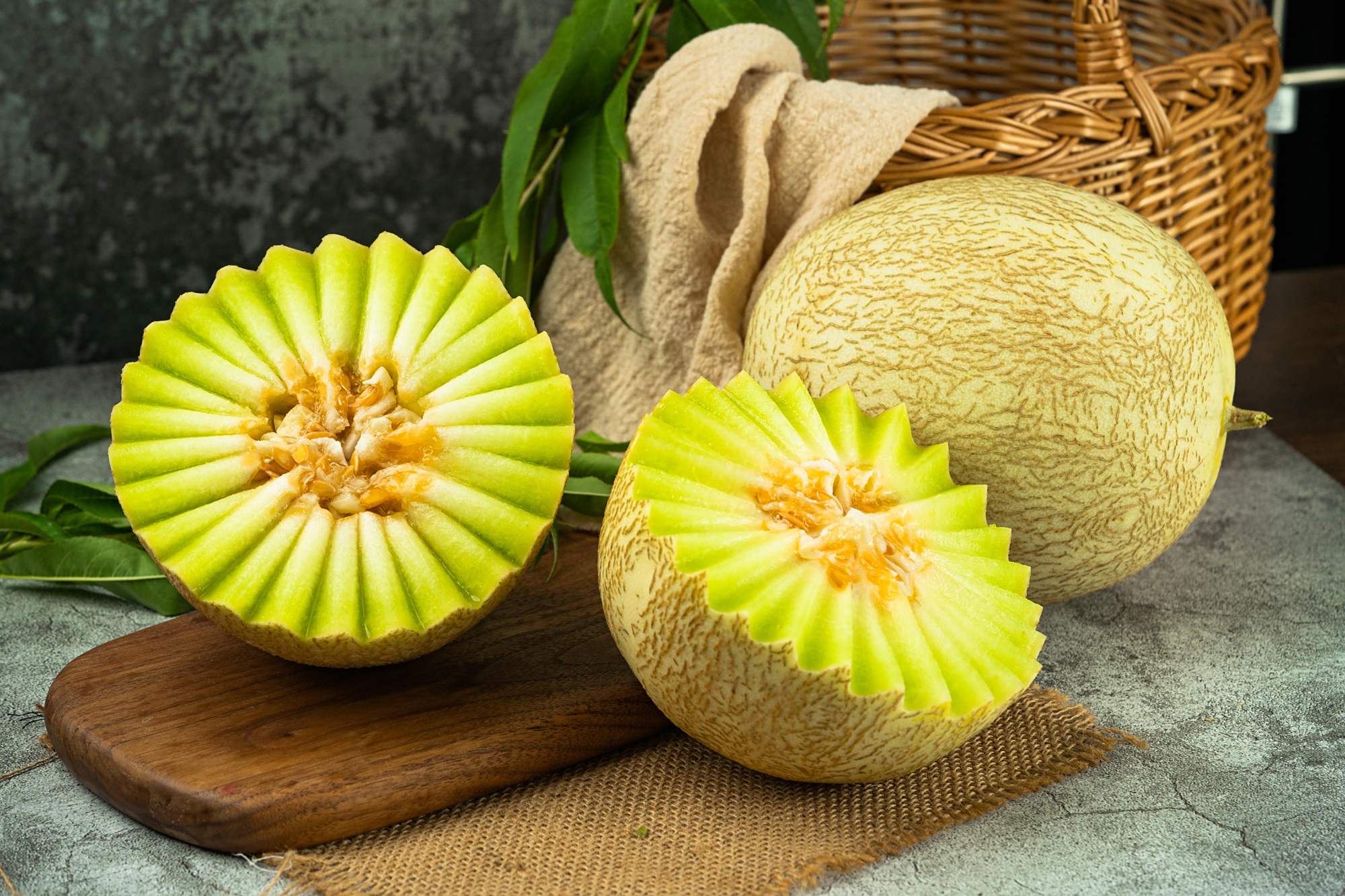 来自沙漠的蜜瓜——民勤蜜瓜终于熟了,简直甜到心坎