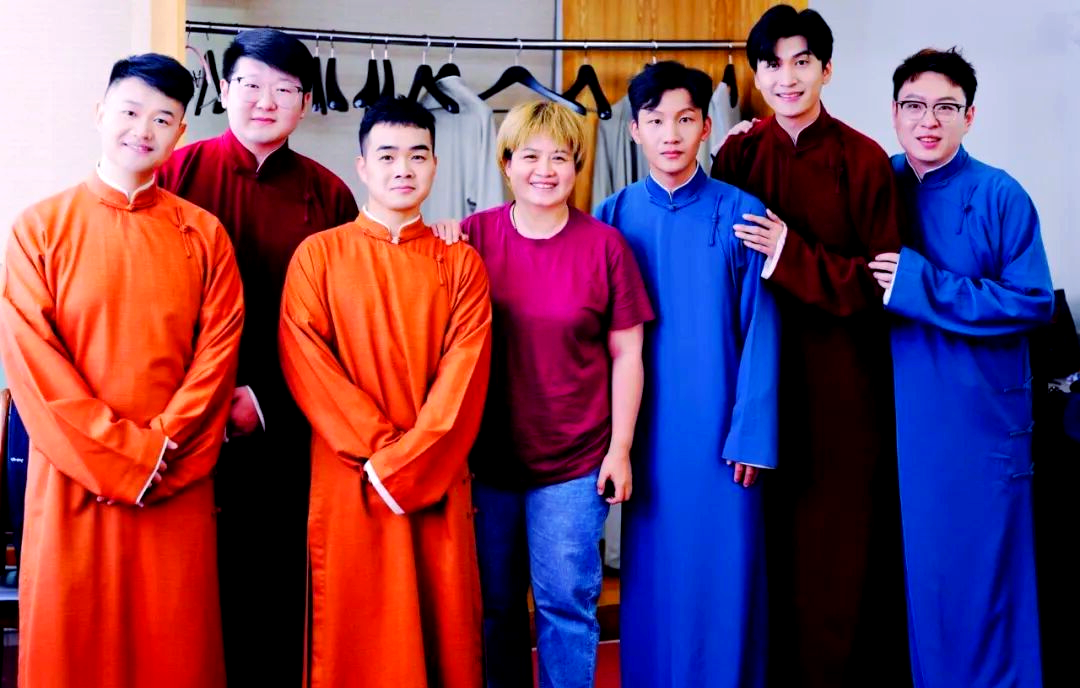 德云社师娘郑敏生日与刘筱亭的温馨时刻