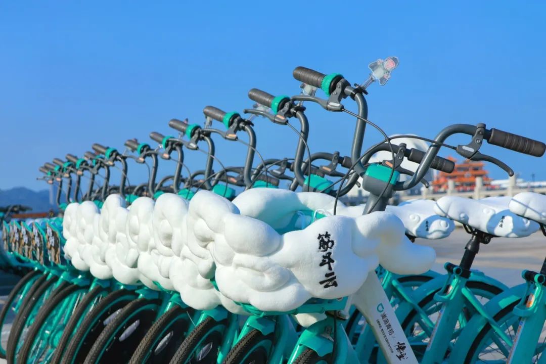 共享单车与《黑神话》联名筋斗云车来香洲了