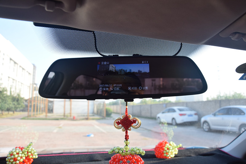朗逸新锐行车记录仪