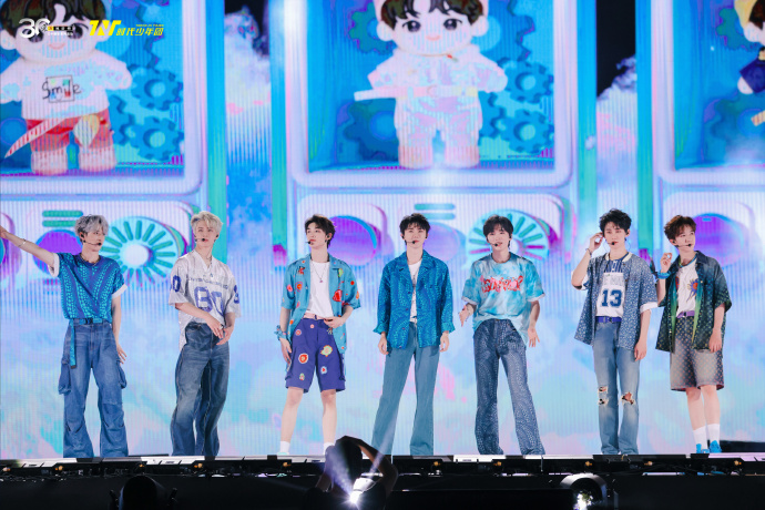 tnt合体录制运动综艺!马丁让弟弟们先跑,他们殿后,狡猾的笨蛋