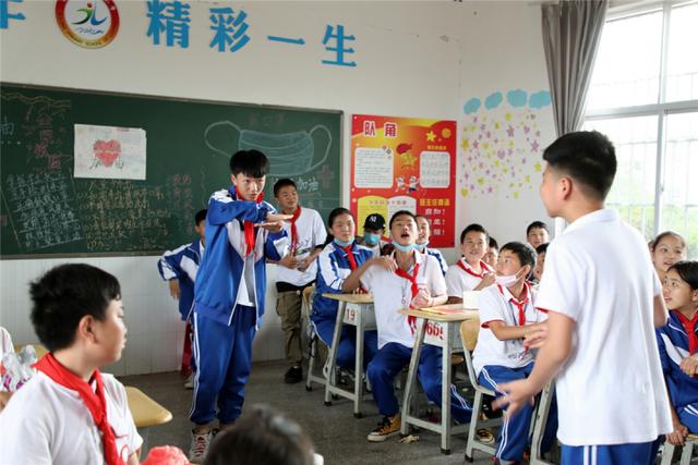 展风采 嗨翻天——罗平县九龙小学欢庆六一儿童节