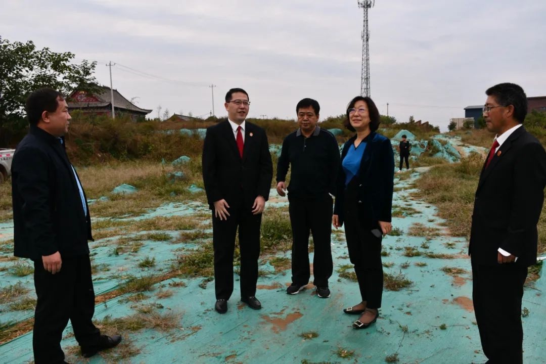 市中院常务副院长贾巧秀到赞皇法院调研指导新审判大楼建设工作