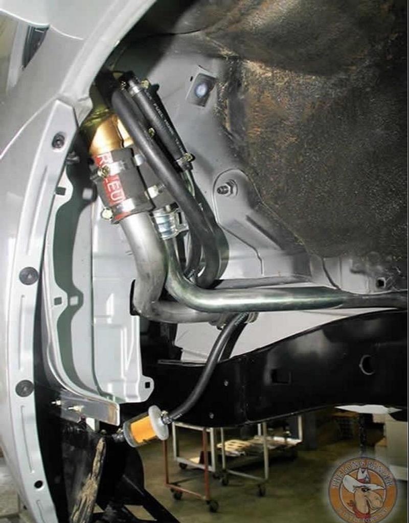 丰田兰德酷路泽油箱材质是什么