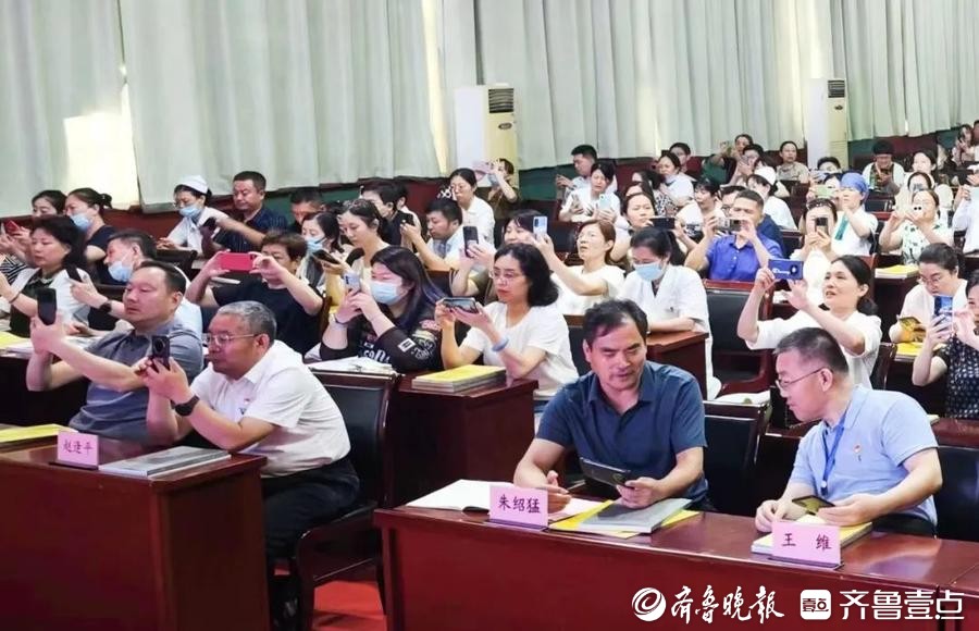 滕州市中心人民医院举办手机摄影培训班