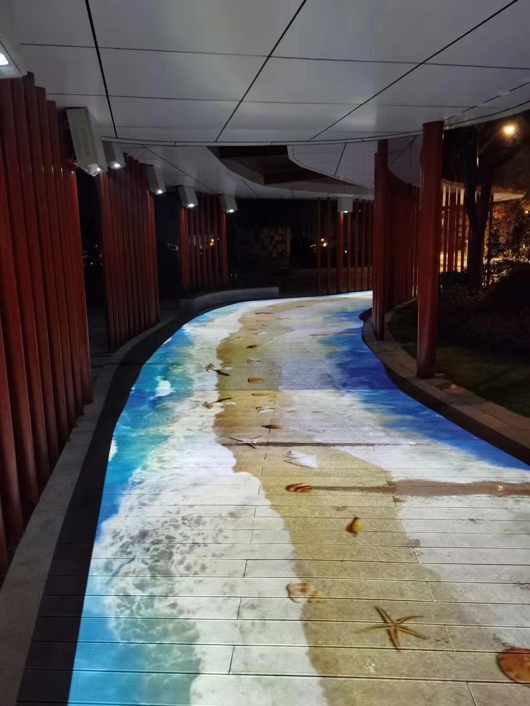 地面海浪互动投影虚拟海滩造景3d室内沙滩脚印厂家