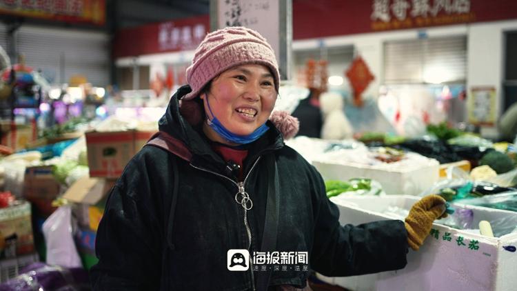 日照这对夫妻档的十年卖菜记