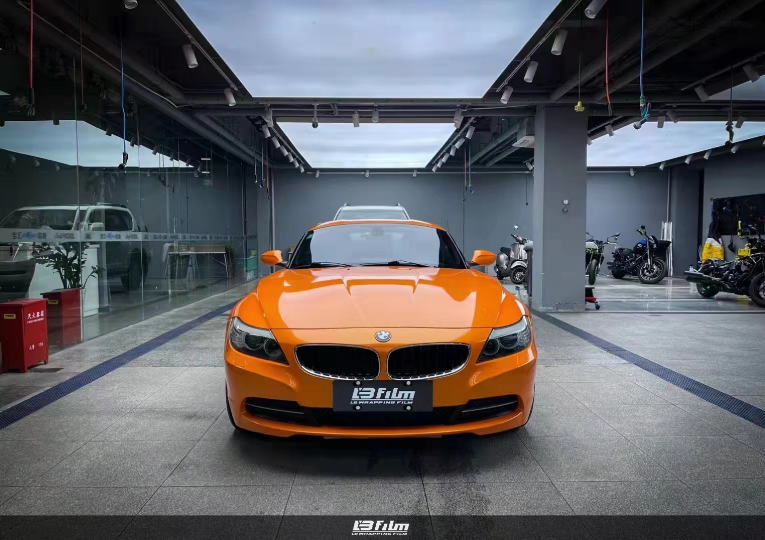 宝马z4-lb改色膜珊瑚金沙橙,鲜明欢快的色彩