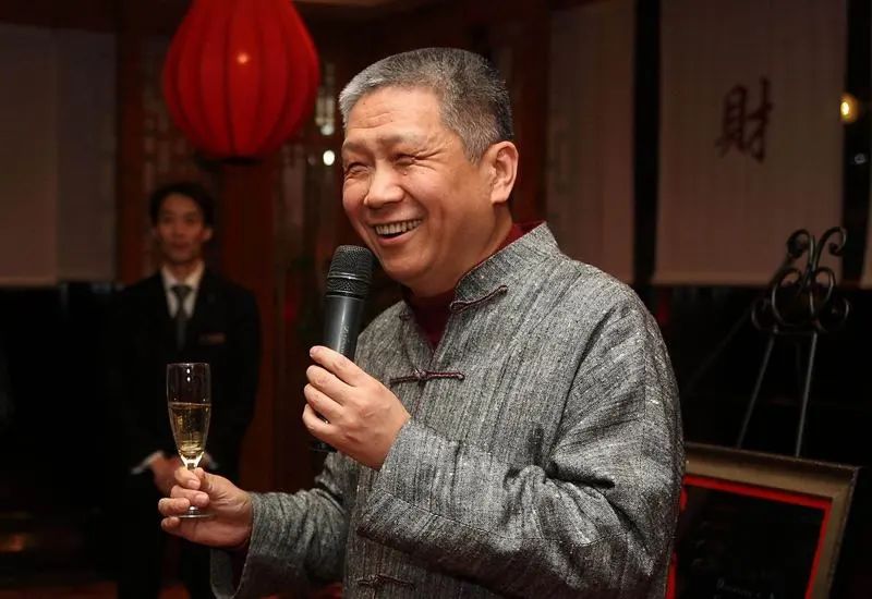 马未都出价120万买一张床,老板一口拒绝,1年后,老板却以60万成交