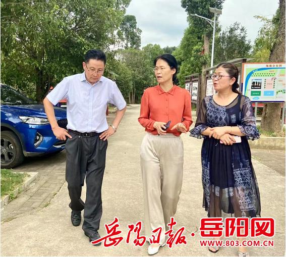 邱虹深入经开区调研乡村振兴工作