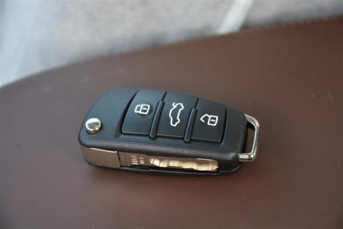 奥迪钥匙十位编码在哪里