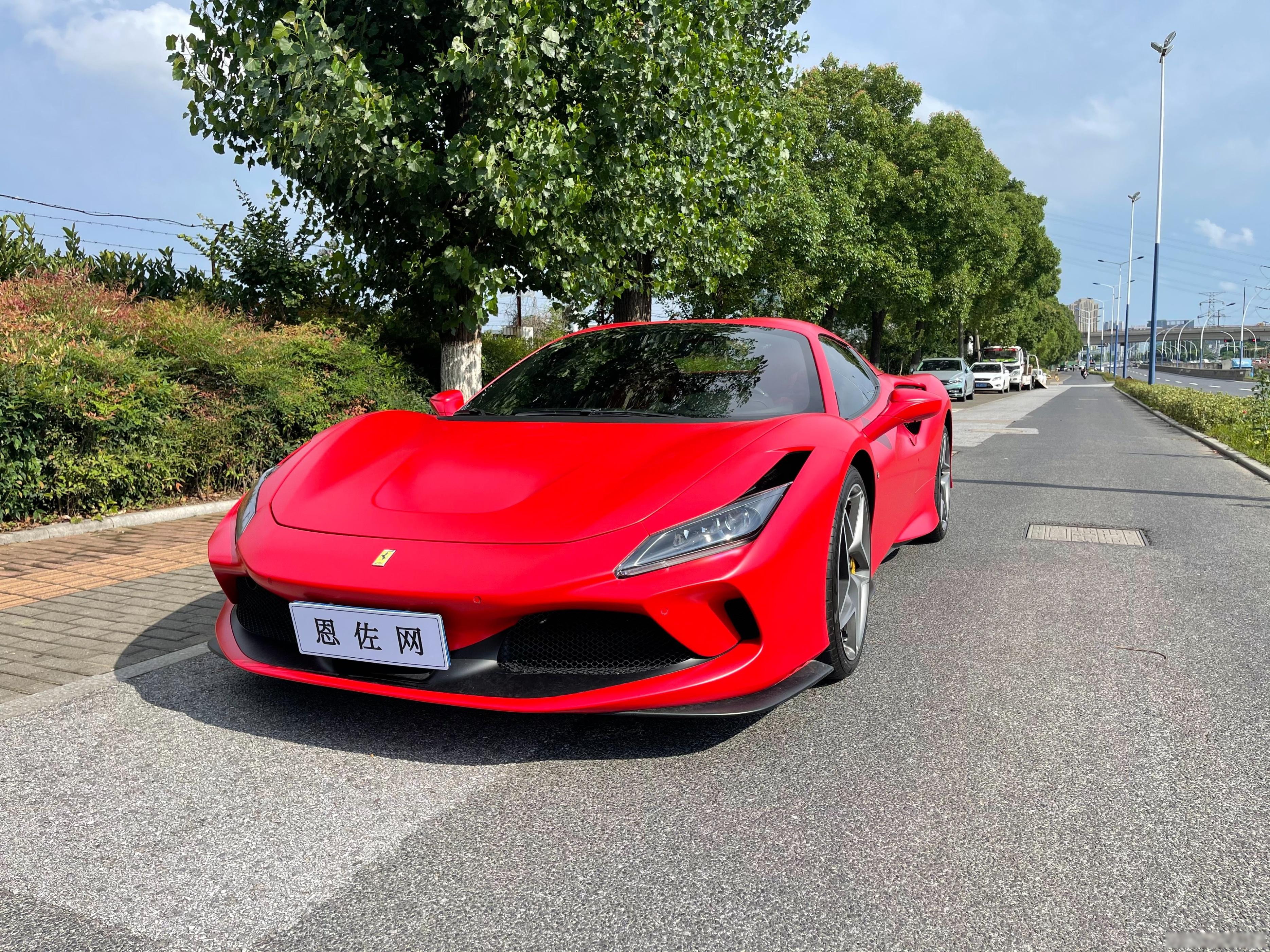 刚送走顶配的911,转头拿下一台法拉利f8 spider,超跑确实不一样
