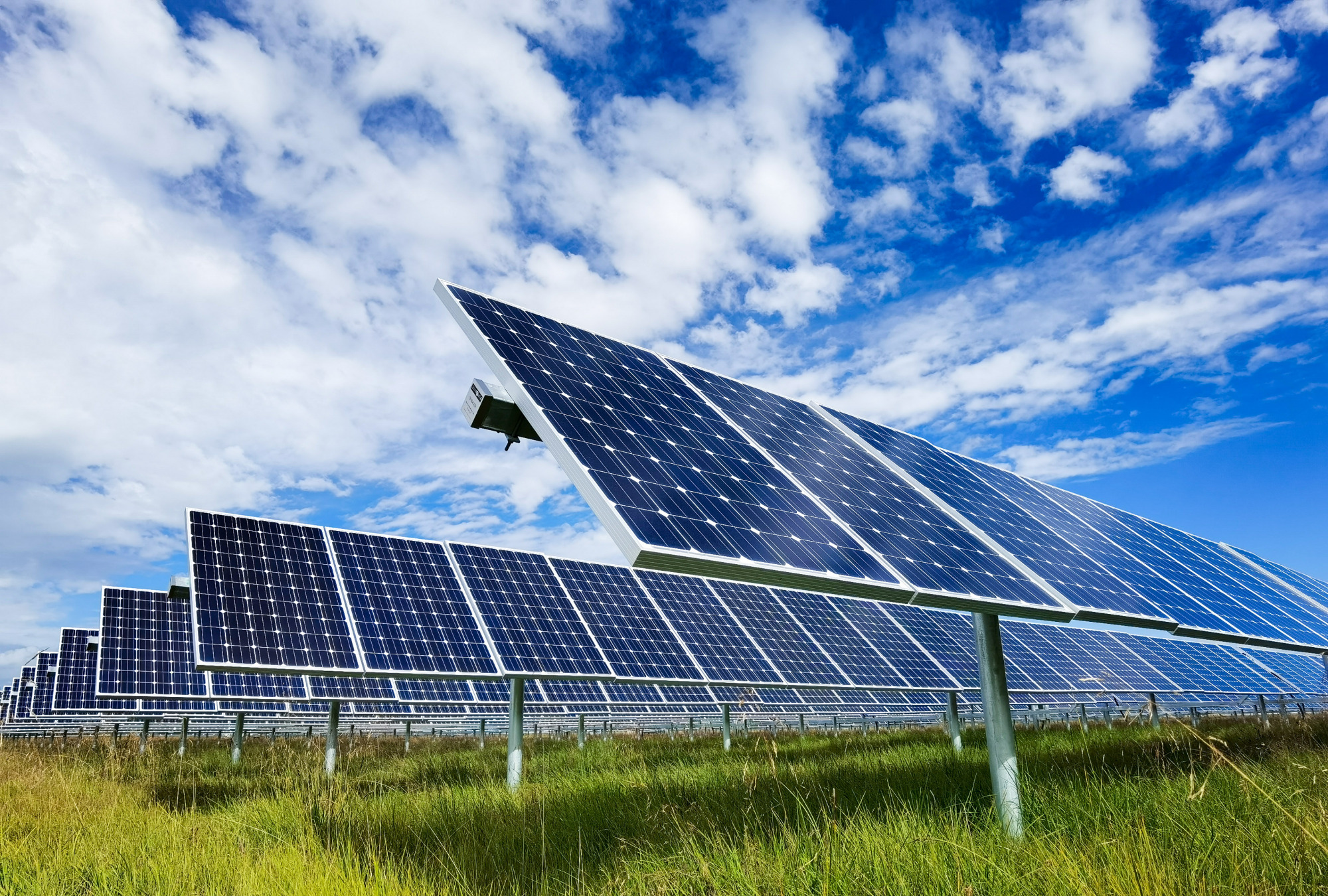 光伏电站助力黄河上游高质量发展