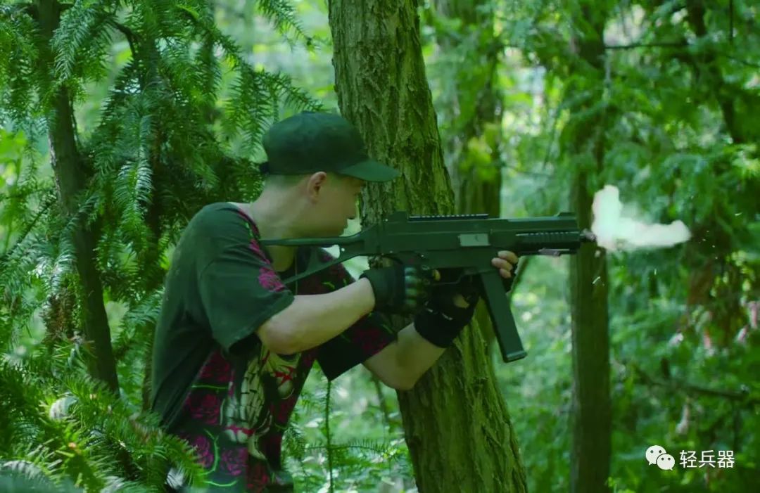 "错位"的特种兵:评国产影片《狼鹰》(上)武器装备及相应道具