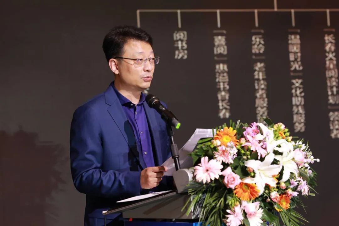 长春市图书馆党委书记,馆长金勇