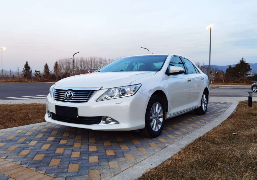 凯美瑞2.5g豪华版多少钱能落地?价格不便宜,性能还不错