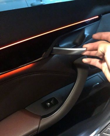 宝马x1车内门把手故障无法开启?