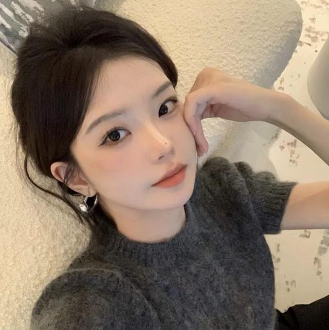 30秒回顾1818黄金眼九大美女,杭州郑女士一度火到出圈