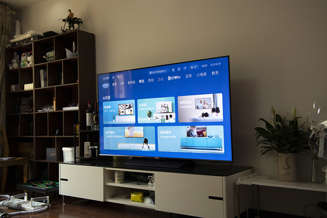 超分辨率电视普及者 赋能大屏更多功能 创维65q71评测