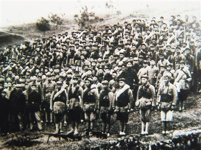 在分散突围过程中,留守红军损失惨重,红24师政委杨英,71团长史犹生,72