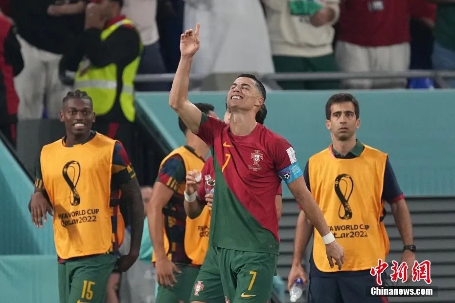 c罗创历史!巴西冠军相!