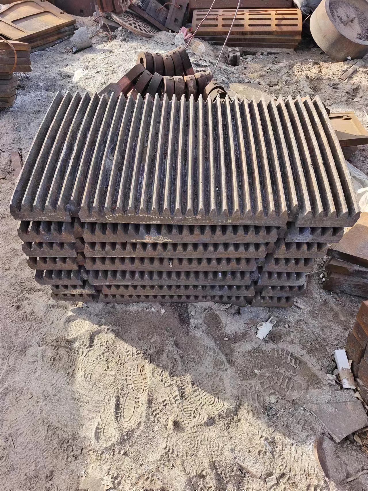 锰钢衬板,高锰钢衬板产品介绍