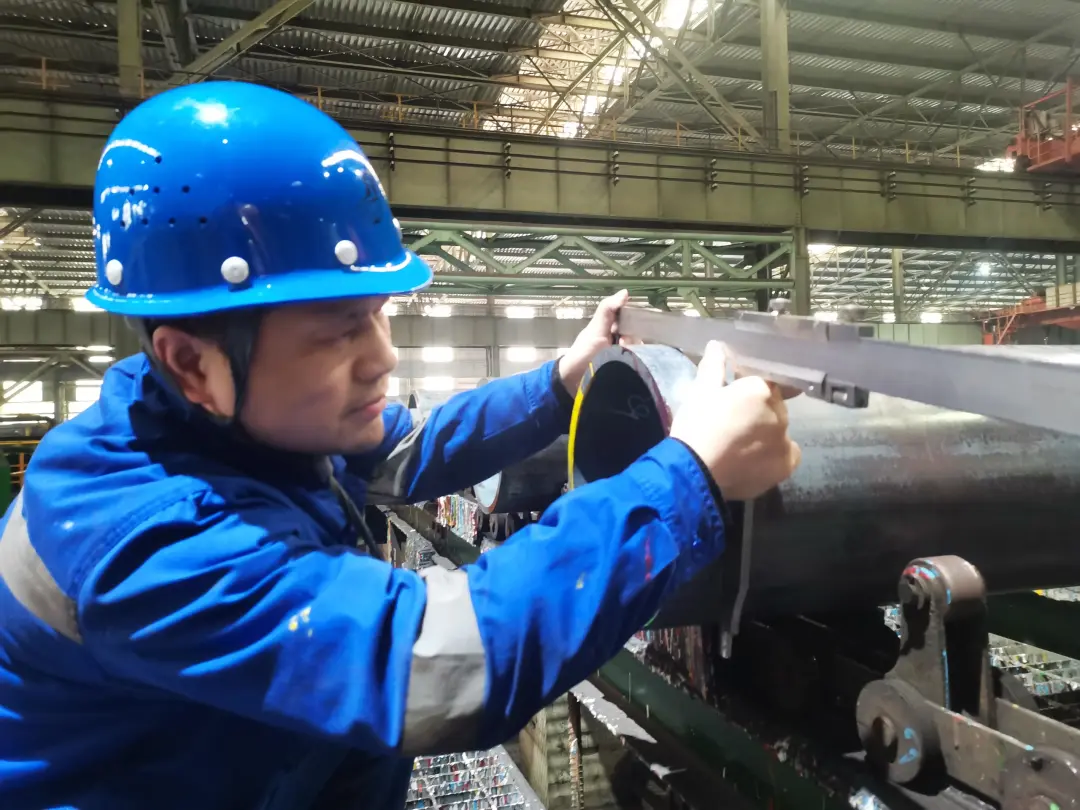 劳模故事|蒋亚军:热处理线上的"稳定器"