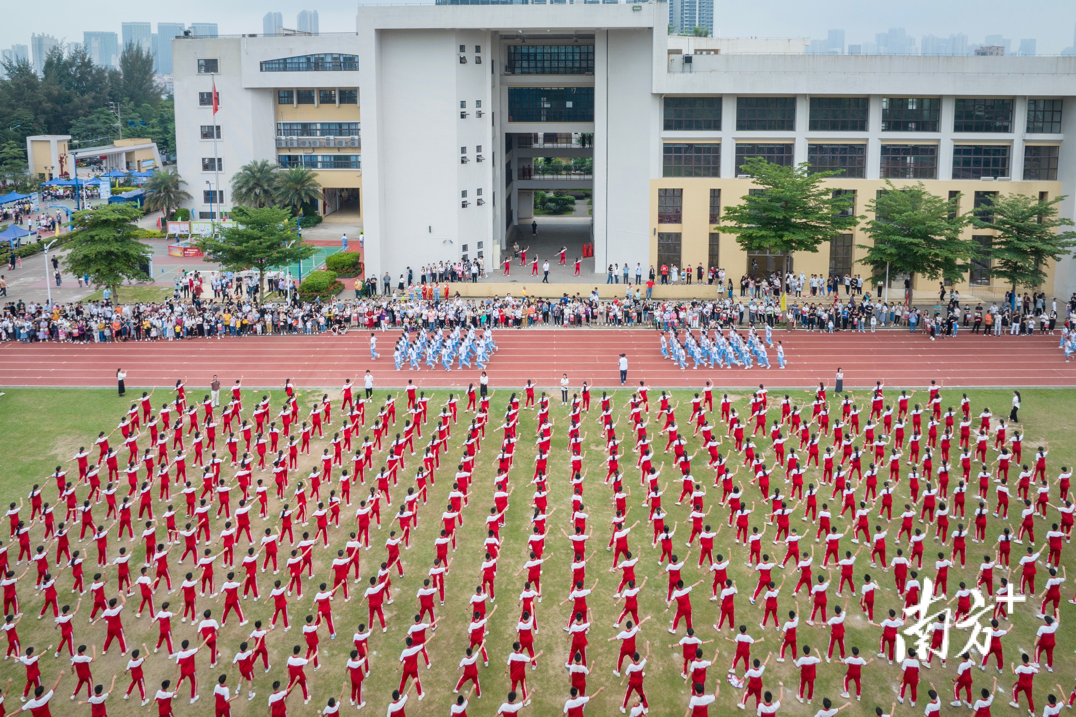 近2000人打卡映月中学开放日,体验"臻美教育"