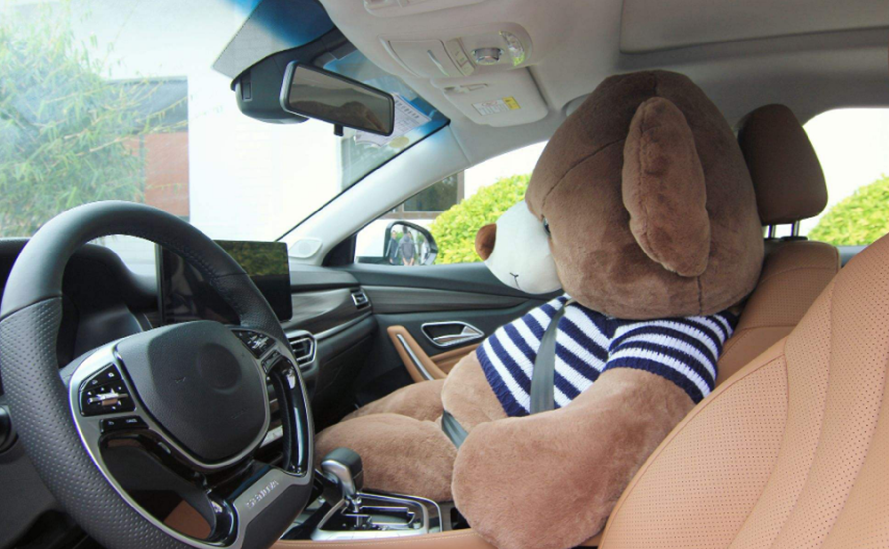 汽车副驾驶几岁能坐?坐汽车副驾驶需要注意什么?