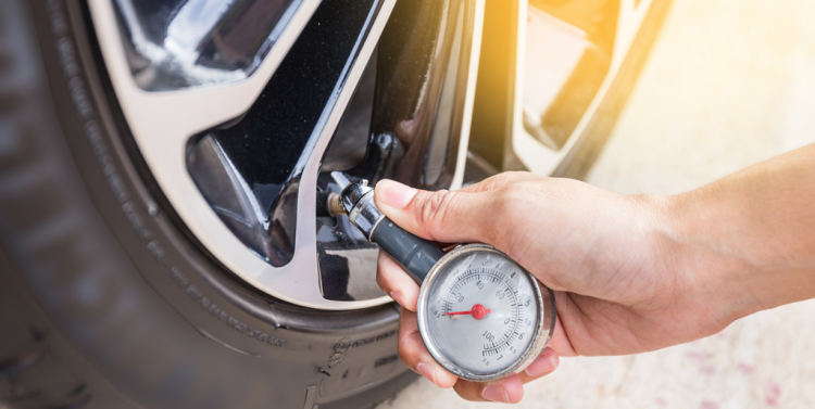 汽车轮胎打气多少压力