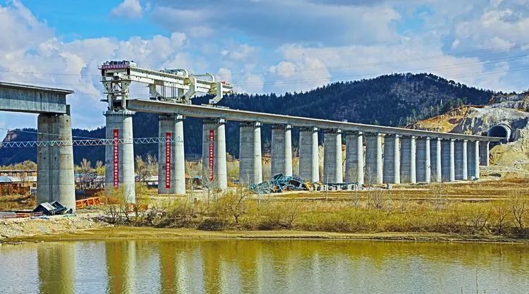 绿水青山是金山银山——牡佳客专建设篇