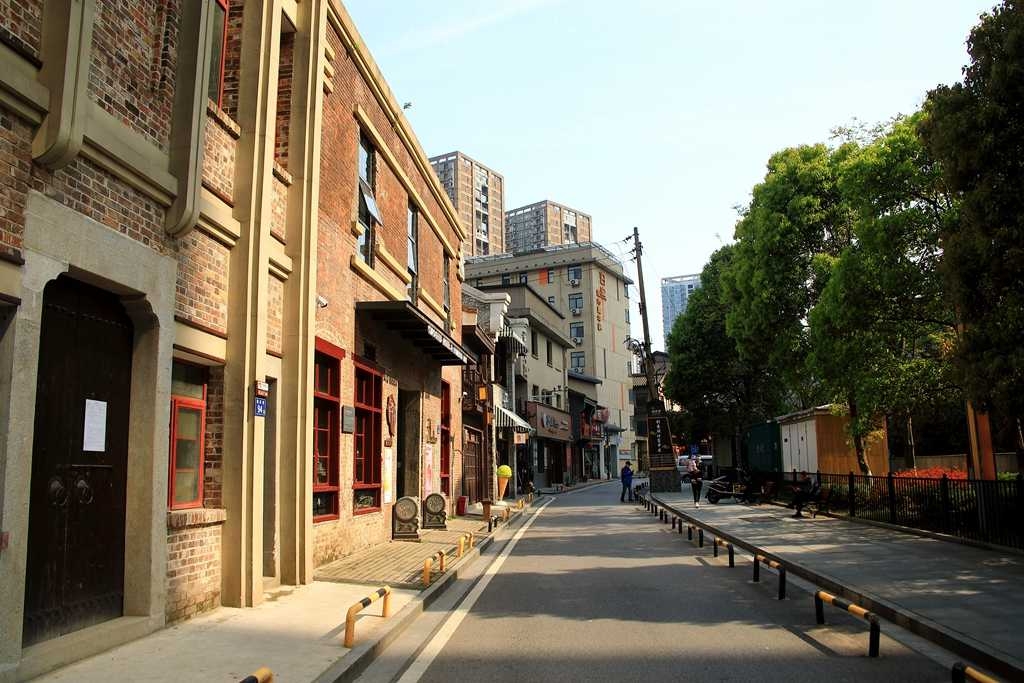 潮宗街新姿