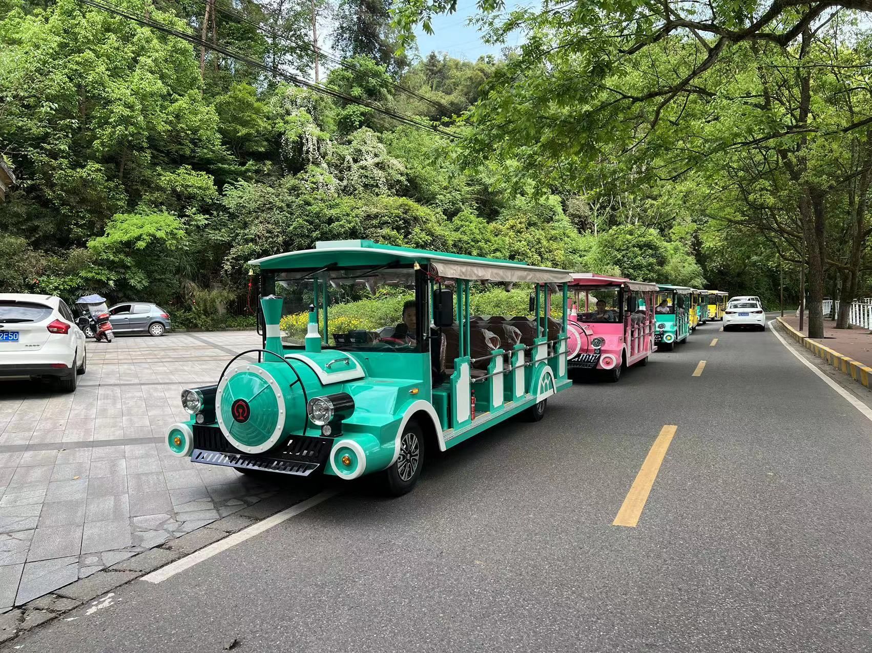 西樵山观光车图片