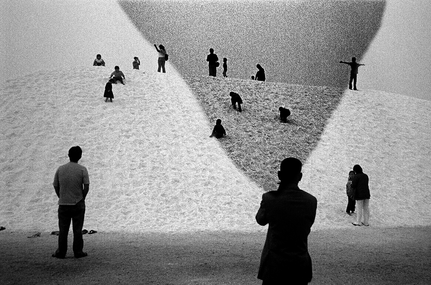 摄影师|纪念张照堂:以超现实姿态,直面人生的怪诞