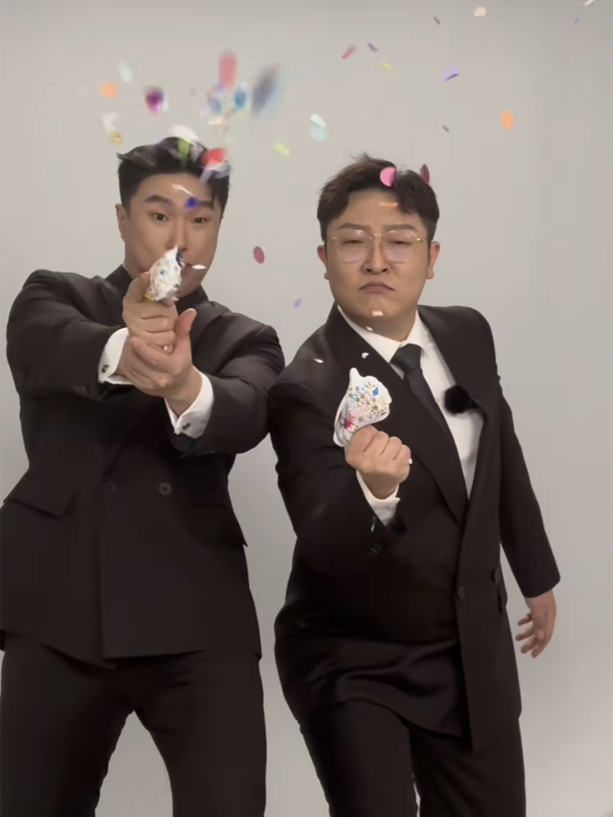 德云社武汉专场圆满成功陶阳登台助演三层观众席坐满了人