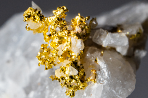 打游戏吗鉴定矿物的那种