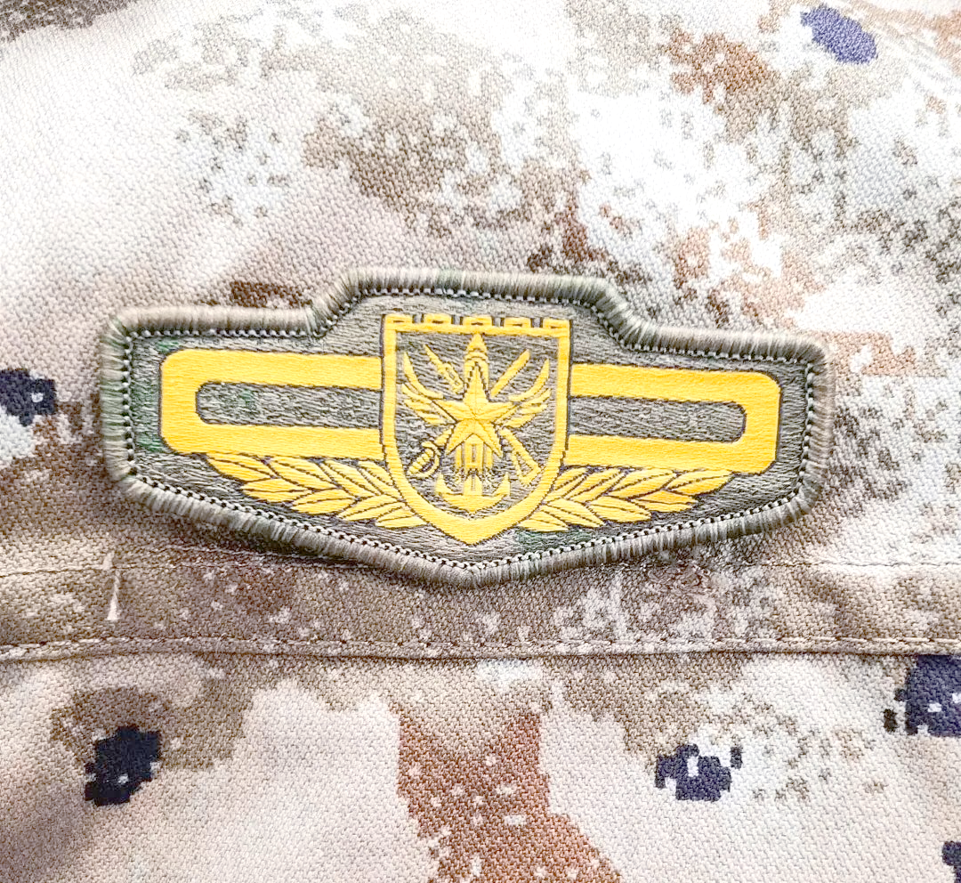 21式新军服亮相:全新设计与细节解读