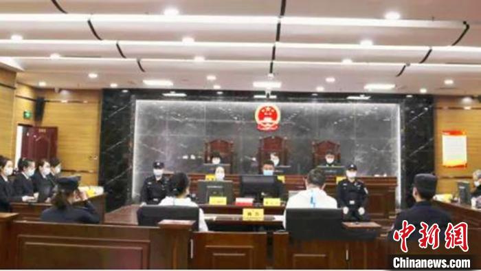 受贿数额特别巨大 内蒙古住建厅原副厅长李志民与妻同庭受审