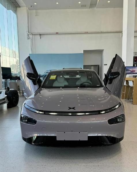 车标志像个x是什么车