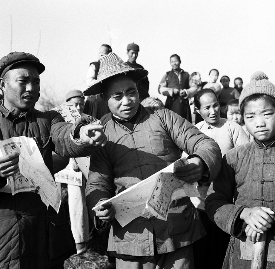 大决战前的经济战:解放区碾压国统区,泥腿子出身却击败海归学者