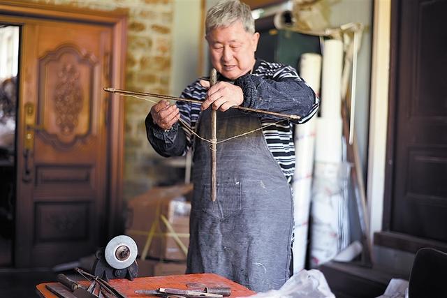 金阿山:用贝雕艺术诠释与大海的不解之缘