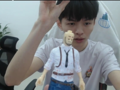 ag包子开启生日直播,众多主播送祝福,粉丝回复让人笑不停!