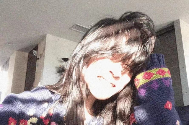 日本元朝歌姬,中森明菜宣布复出!57岁近照曝光,笑容灿烂气色佳