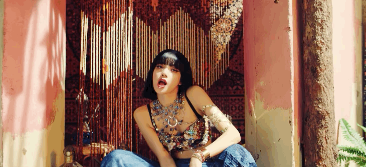 为什么火遍全球的"人间芭比"会是她?