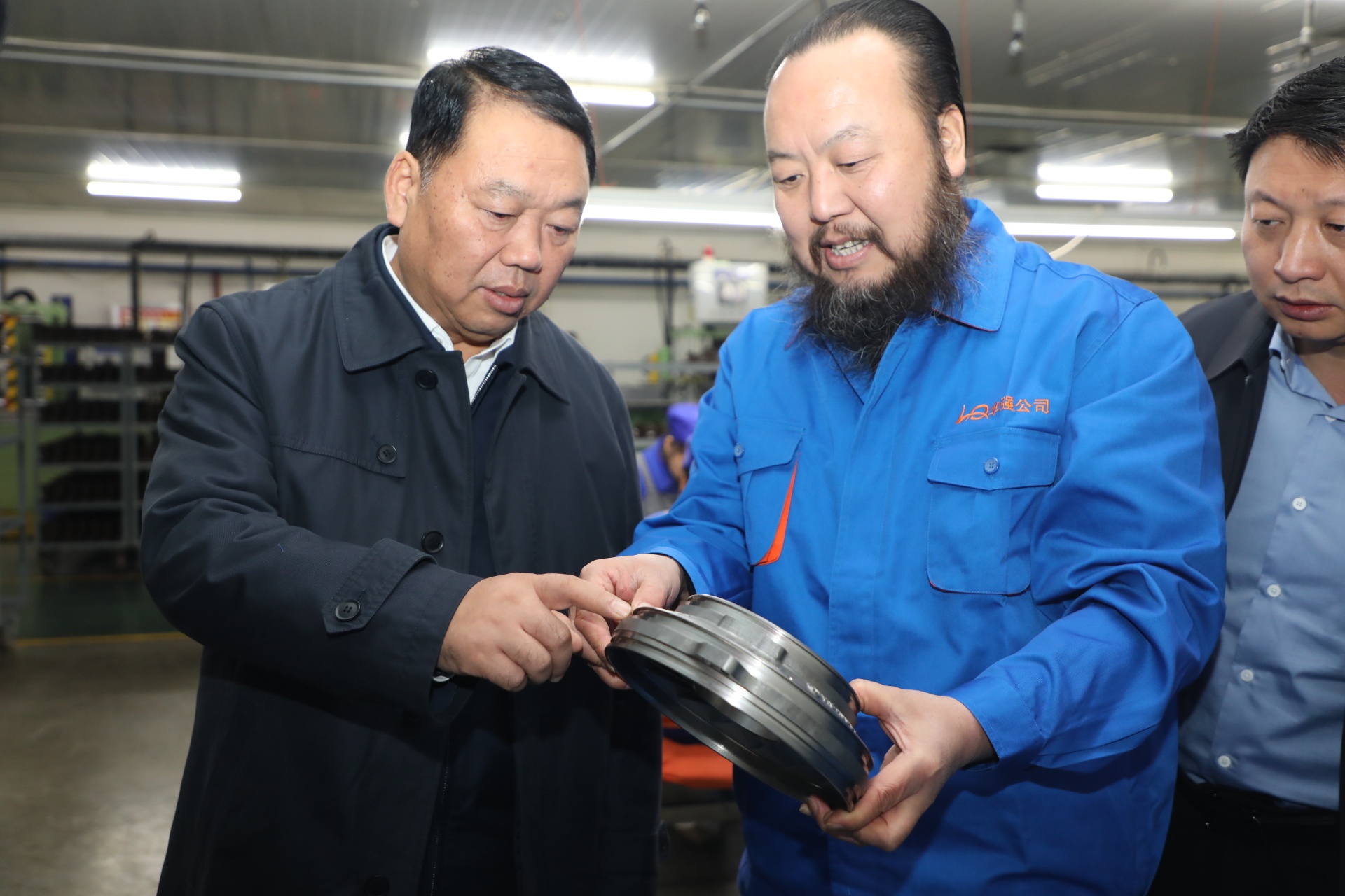 省工信厅党组书记,厅长张宗科一行赴岐山县,眉县,扶风县三地调研