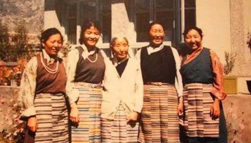 藏传佛教著名的十二世多吉帕姆女活佛