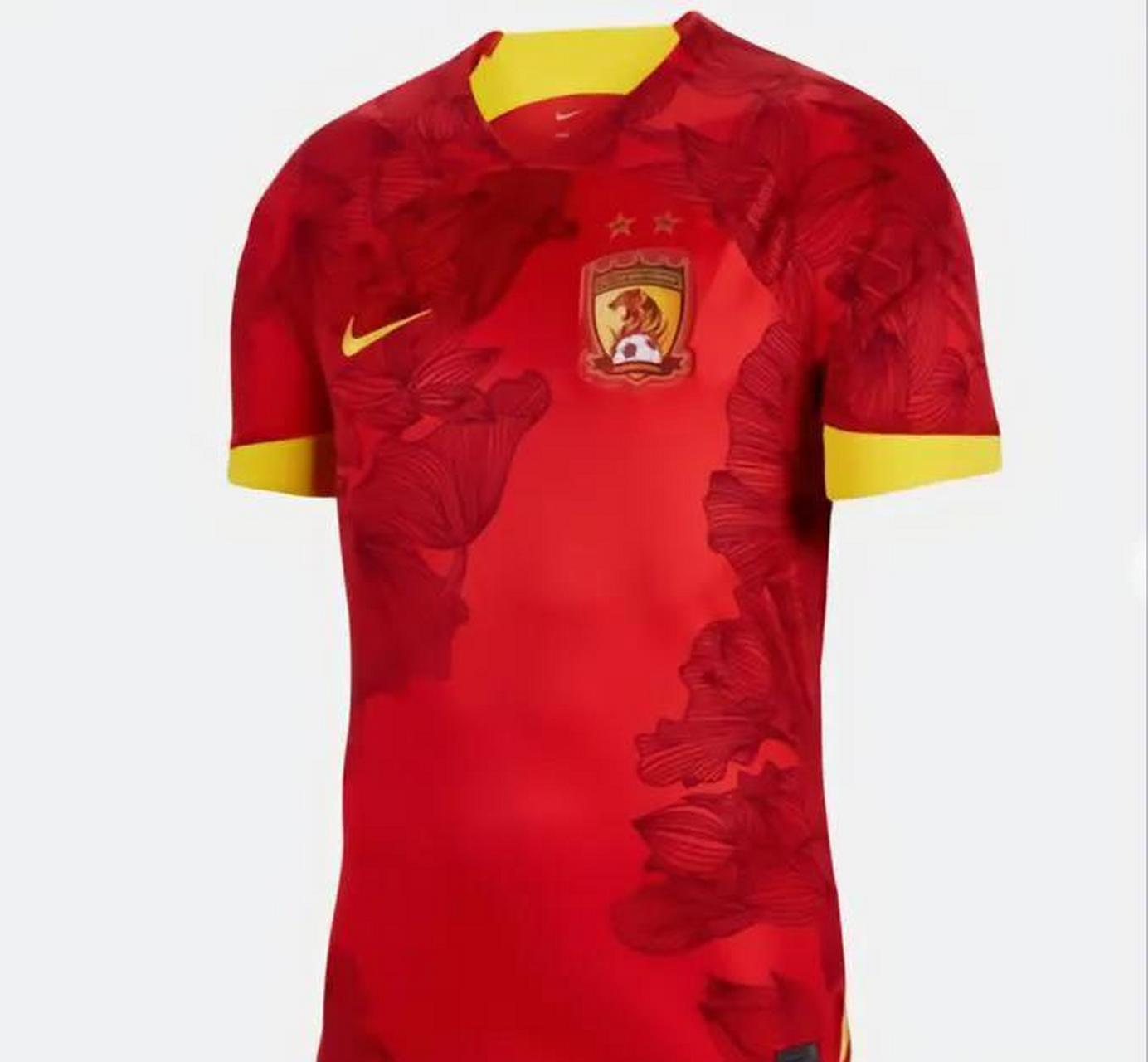 广州队2023年中甲联赛报名名单,清一色出自广州恒大足校球员,三分之一